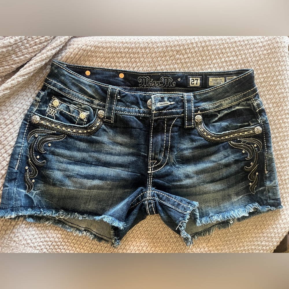 Miss Me Denim Shorts Size 27